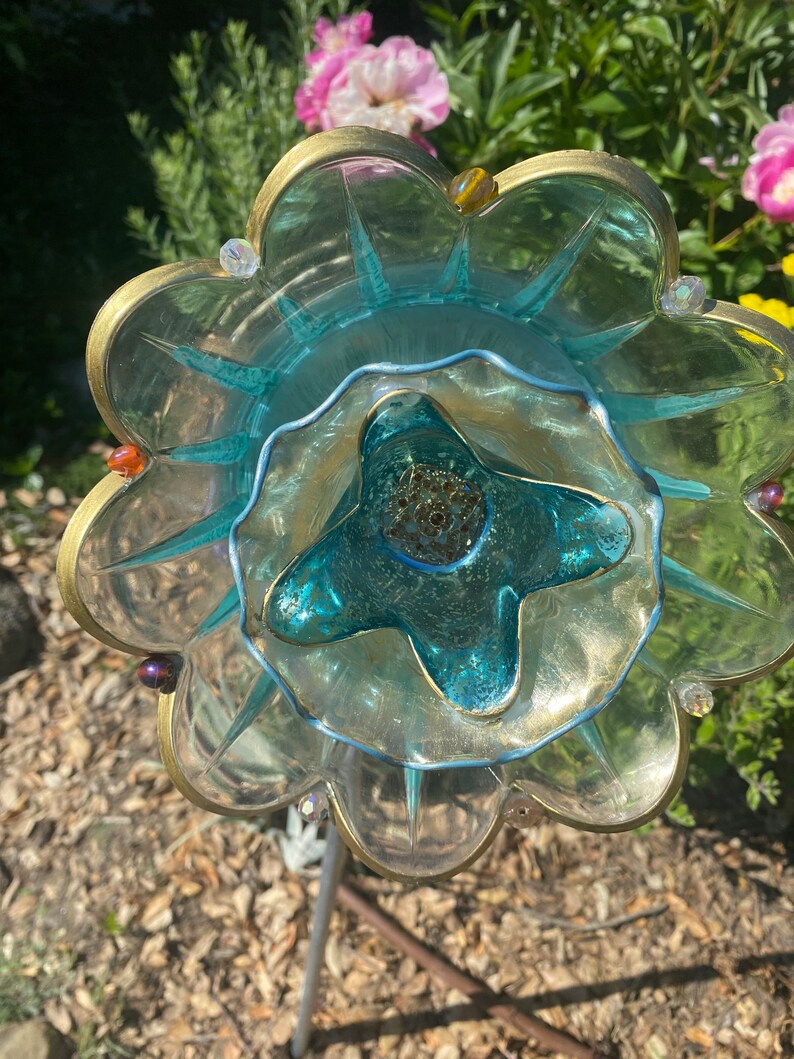 Yard Art, Glass Flowers, Outdoor Decor, Glass Garden Art, Glass Plate
