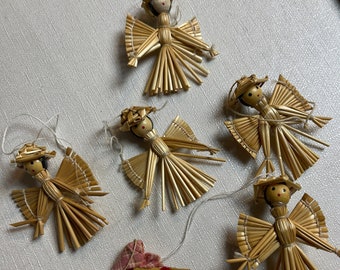 6 fine straw angels Handmade in Sweden