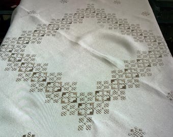 手刺繍　ハンドメイド　テーブルクロス it-668e26879048c-1200.jpg