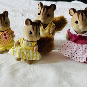 Vintage| Forest families | The family squirrel | Sylvania | Calico Critters | Epoch | Baerenwald