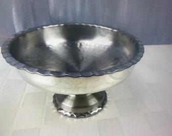 Sweet pewter bowl on foot  Norwegian pewter