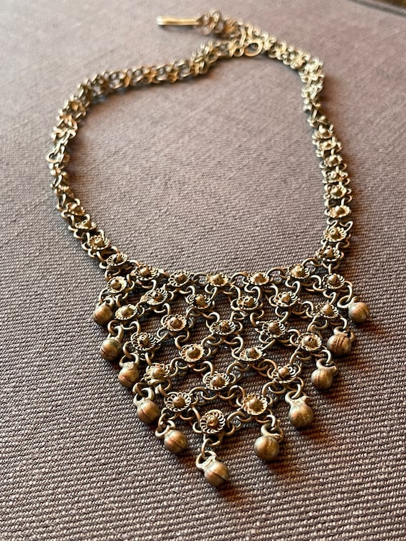 A very Beautiful vintage necklace of some kind of… - image 9