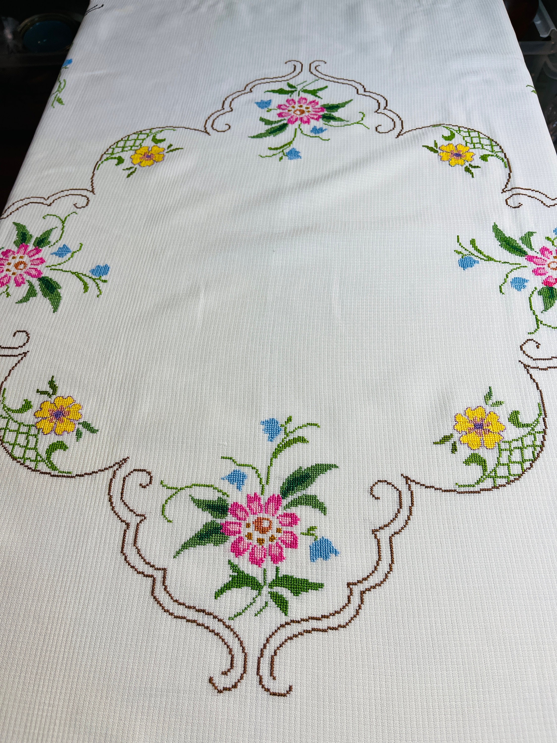 NAPPE SURNAPPE NAPPE A THE BRODEE MAIN DENTELLE NAPPE SURNAPPE NAPPE A THE BRODEE MAIN DENTELLE