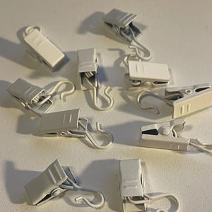 Vintage Curtain clips wall cloth Fastener for hanging curtains or cloths and rugs on the wall, very strong clip with hook. 10 pcs. White !!