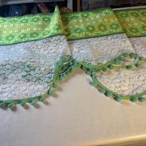 Thin Retro curtain coat with green petals, probably 60s,