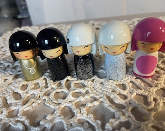こけし 郷土玩具 伝統工芸品 Set of Mini Kokeshi Dolls Cute Japanese Collectible Kokeshi Dolls From Skin City. Select