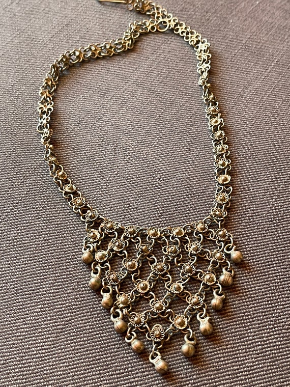 A very Beautiful vintage necklace of some kind of… - image 3