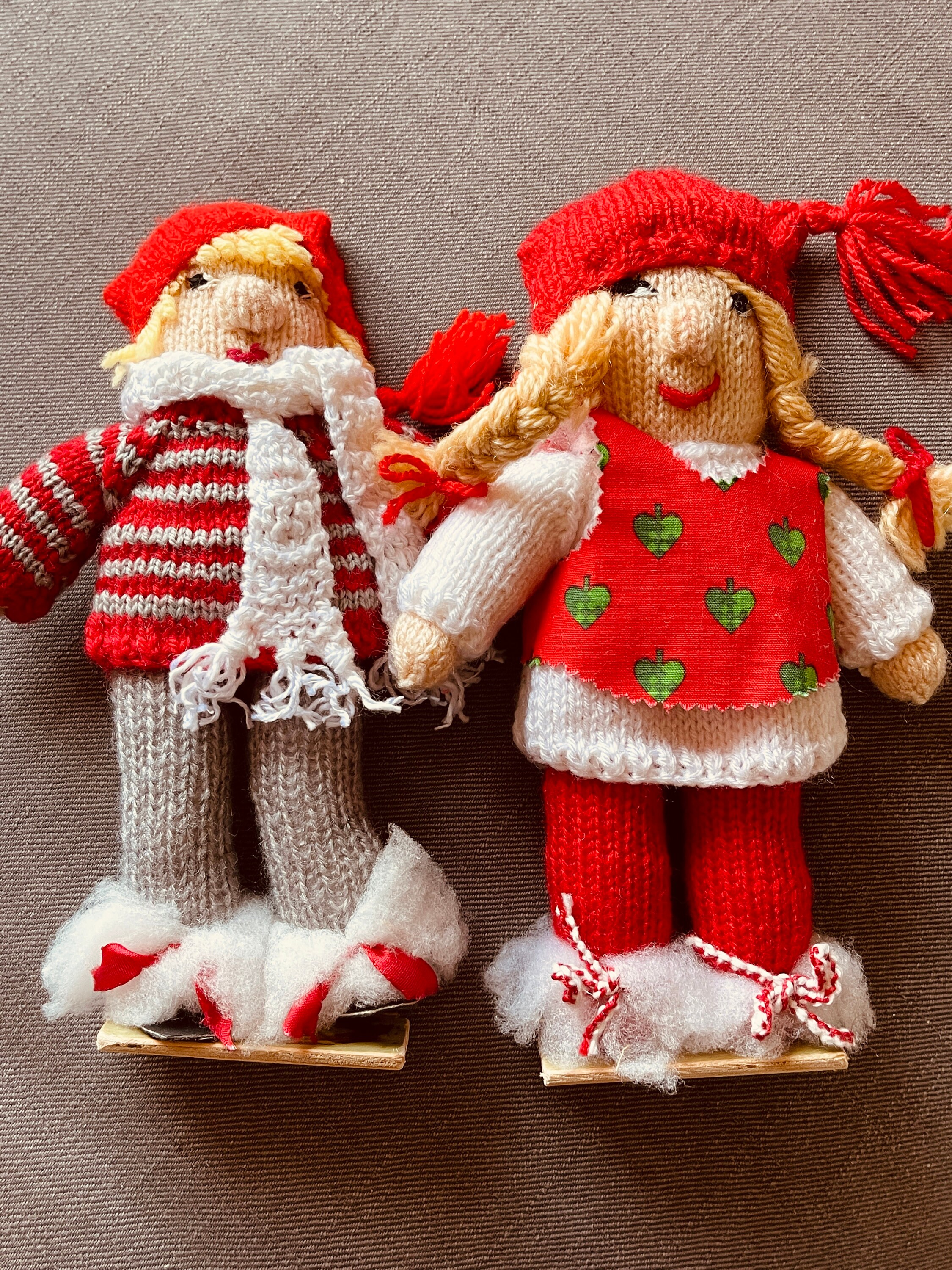 スウェーデン　クリスマス飾り　ハンドメイド　ヴィンテージ スウェーデン製、手編み、ヴィンテージ1990年代の毛糸を使用した