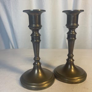Set of 2 vintage ore candlesticks / candle holders / elegant and timeles home decor / classic / display / candle decor / gift