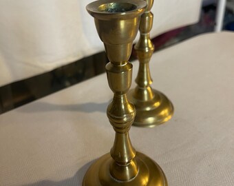 2 very beautiful candlesticks in brass
