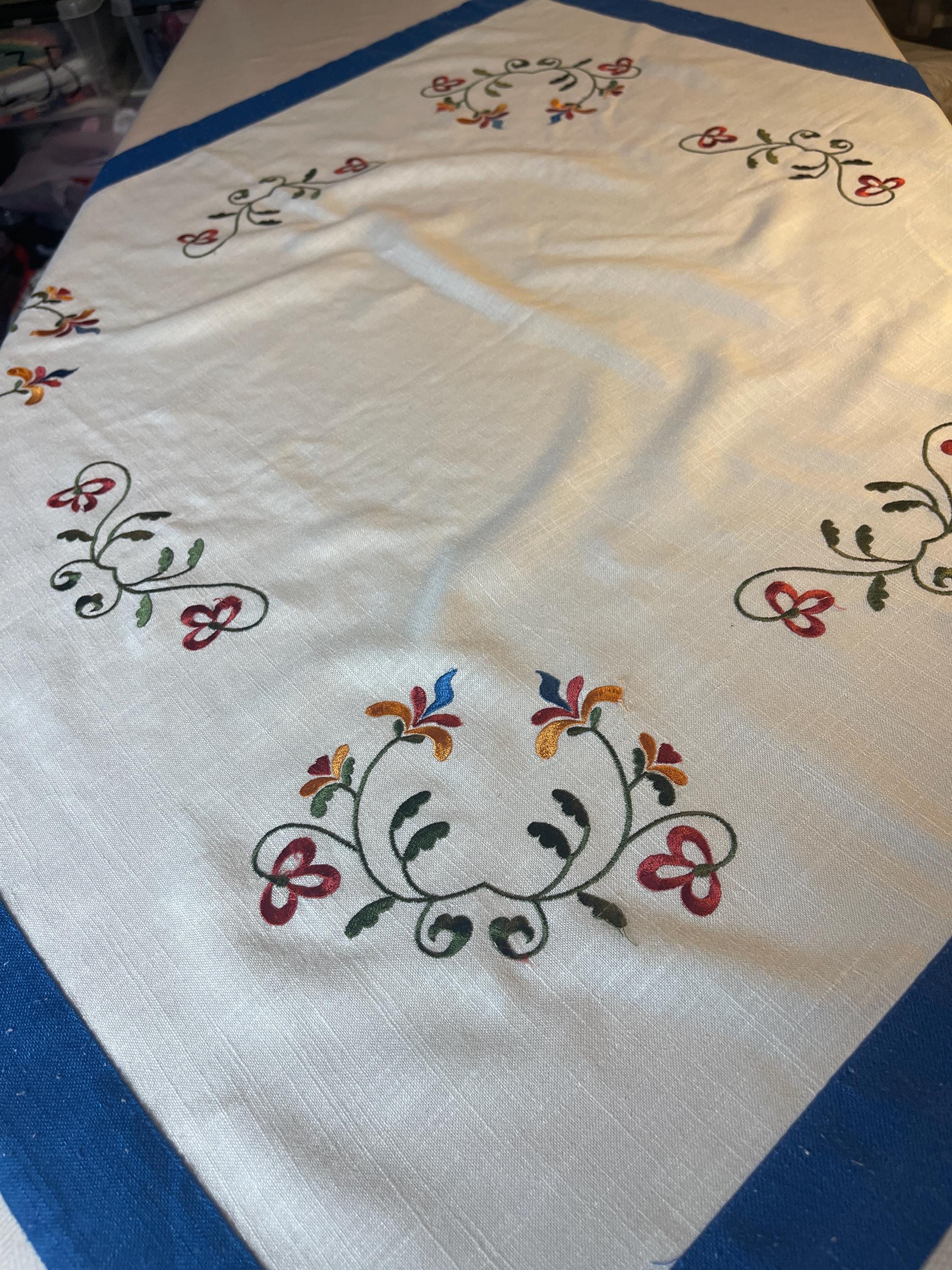 Very Nice Vintage Hand-embroidered Tablecloth, With Lace  60\