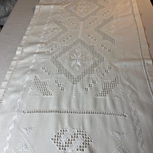 Vintage Hand Embroidered Hardanger Embroidered Table Runner, Hardanger Decoration, , Hand Embroidery in Hardanger Sewing Very Beautiful