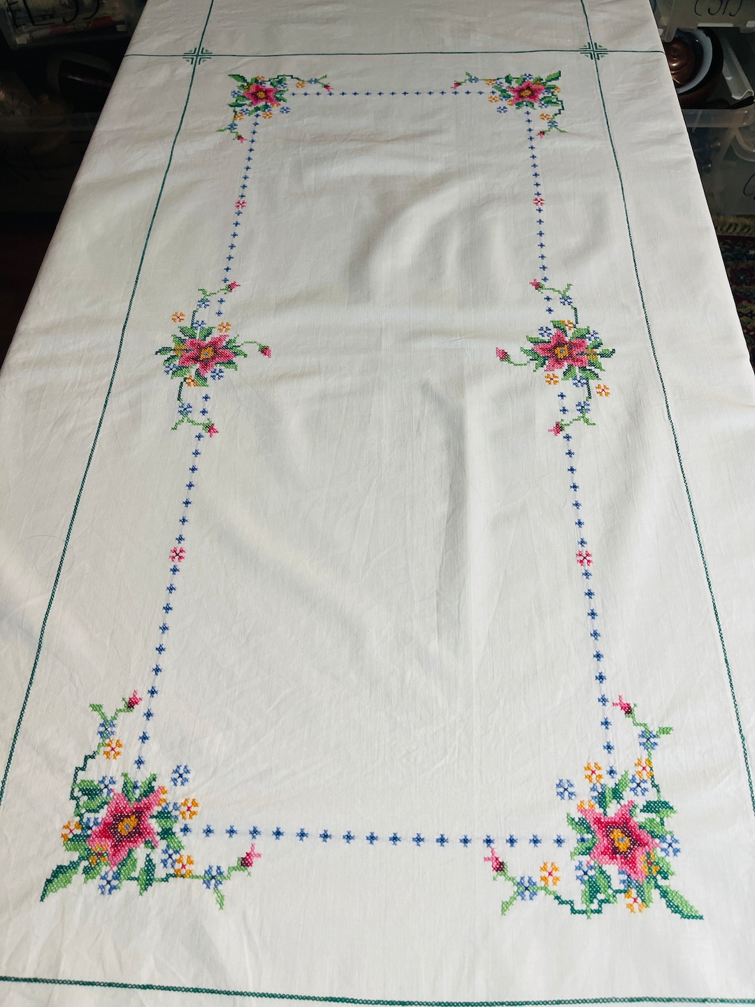 信じられないほど美しい手刺繍のテーブルクロス 50,39