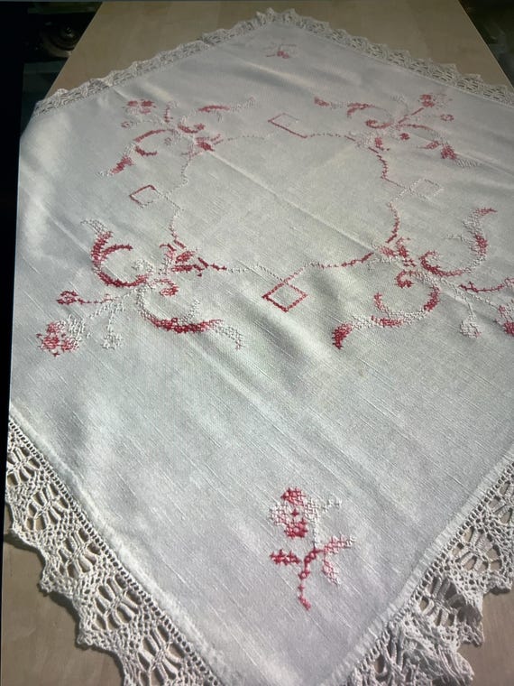 一 番 安い テーブルセンター手刺繍 縁取り手編みレース 【公式通販】