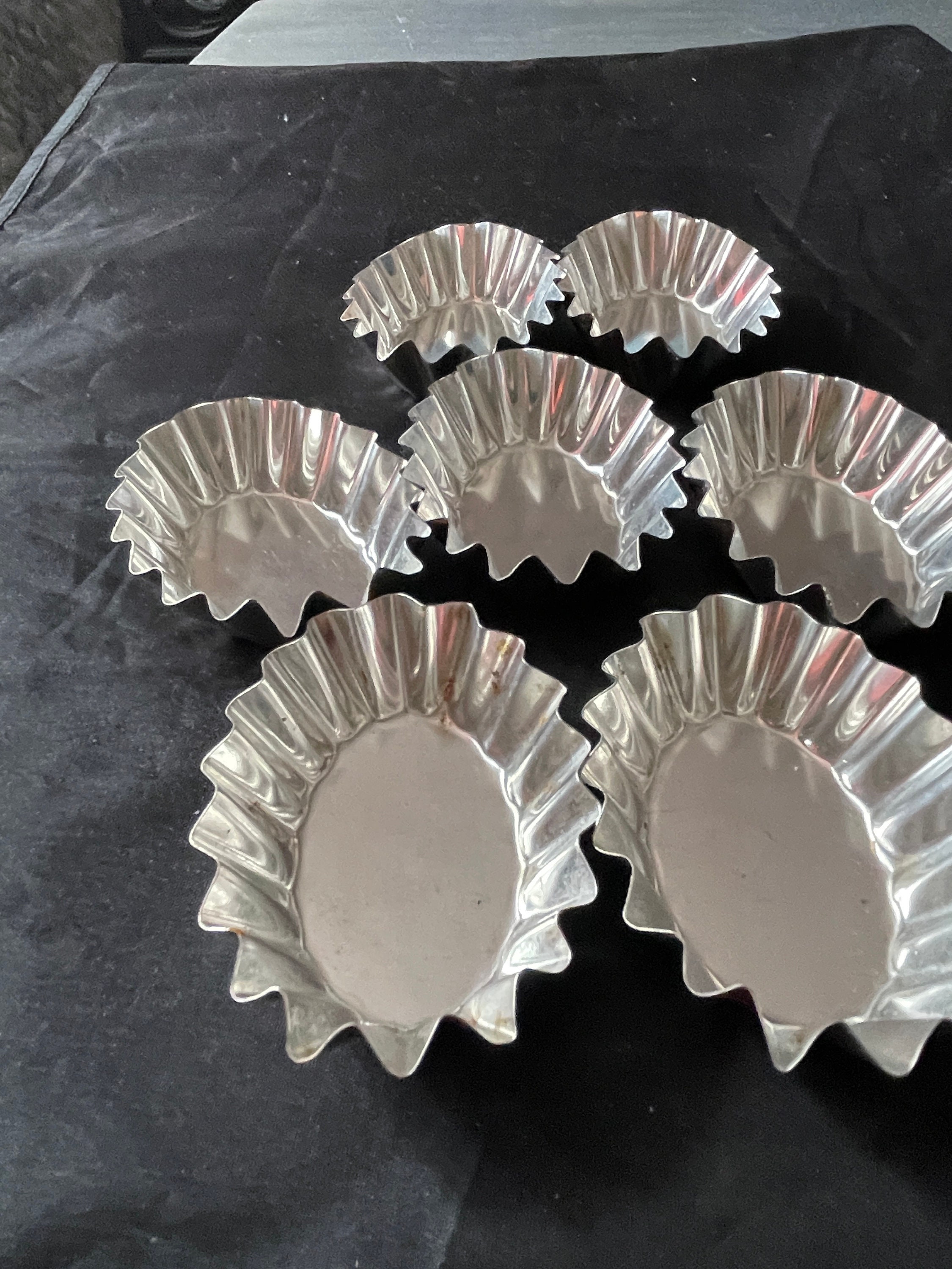 Swedish Vintage Cake Tins / Tartlet / Baking Tins / Tins Ornament ...