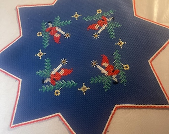 スウェーデンの素敵な手刺繍のクリスマス布