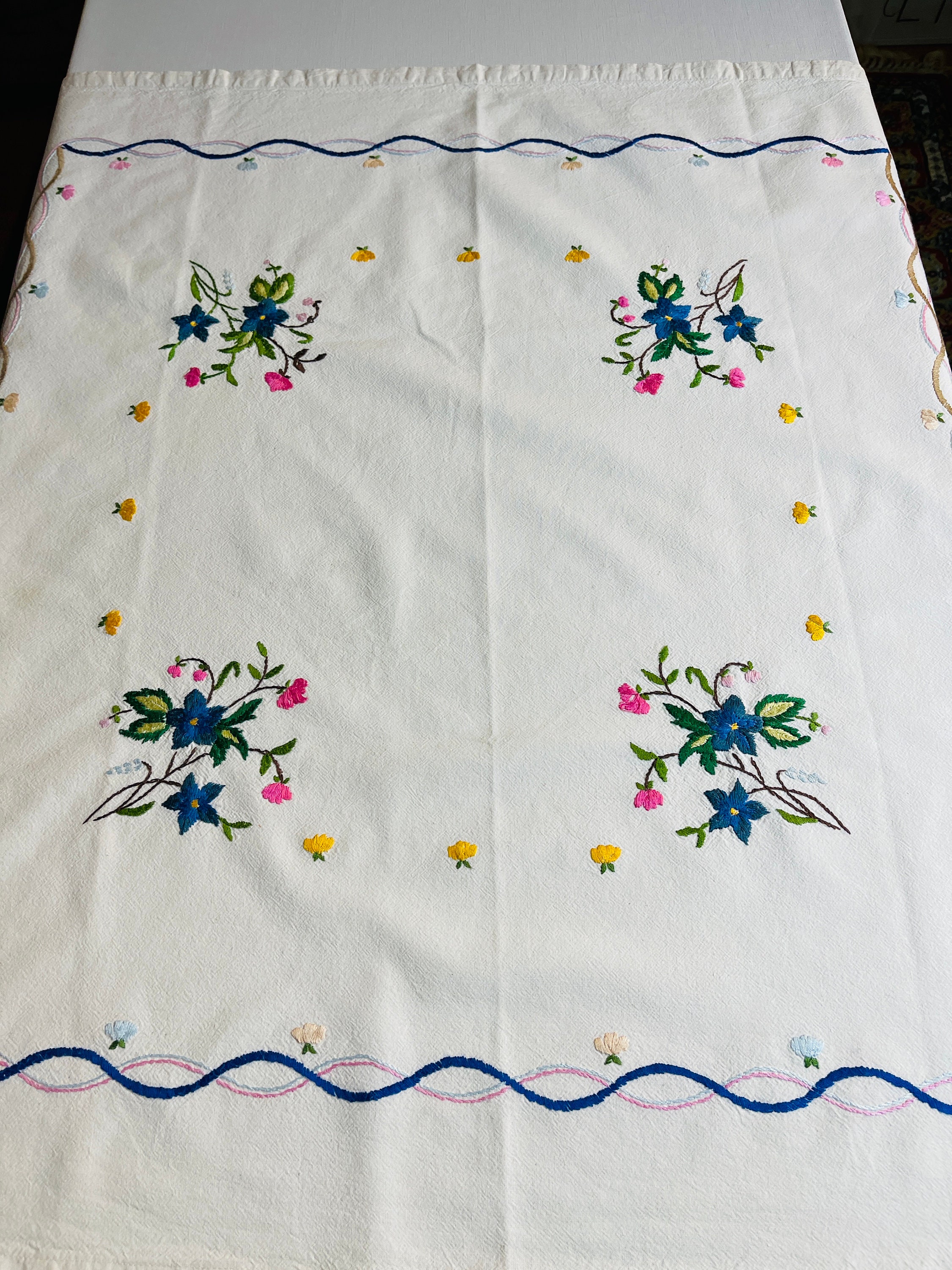 Beautiful Hand Embroidered Table Cloth From Sweden, 30,7