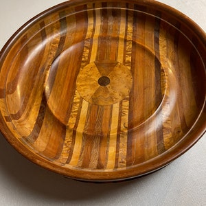 Beautiful round wooden tray / bowl