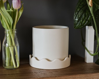 Maceta de cerámica blanca de 5" con drenaje y platillo • Se adapta a plantas de 4" y 6" • Maceta minimalista • Maceta para suculentas • Regalo para ella