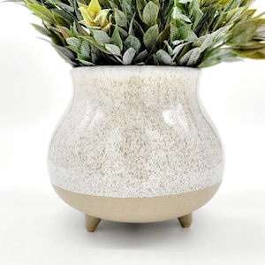 White Ceramic Planter Pot • Footed Modern Plant Pot • Farmhouse Indoor Planter • Houseplant Flower Pot • Succulent Planter • Gift for Mom