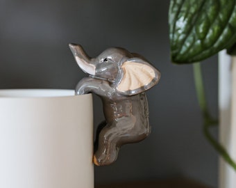 Elephant Pot Hugger for Succulent Planter • Gardening Gifts • Outdoor Decor • Porch Decor • Gift for Wife • Indoor Planter • Hanging Animal