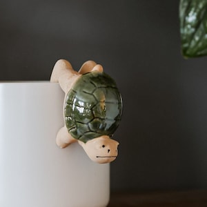 Turtle Pot Hugger for Houseplant Pot • Gardening Gifts • Outdoor Decor • Porch Decor • Gift for Wife • Indoor Planter • Animal Planters
