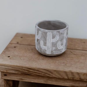 Jardinière en ciment de 4 po. • Joli cache-pot pour plantes succulentes et cactus • Cache-pot d'intérieur minimaliste bohème • Décoration d'intérieur chic • Cadeau de jardin