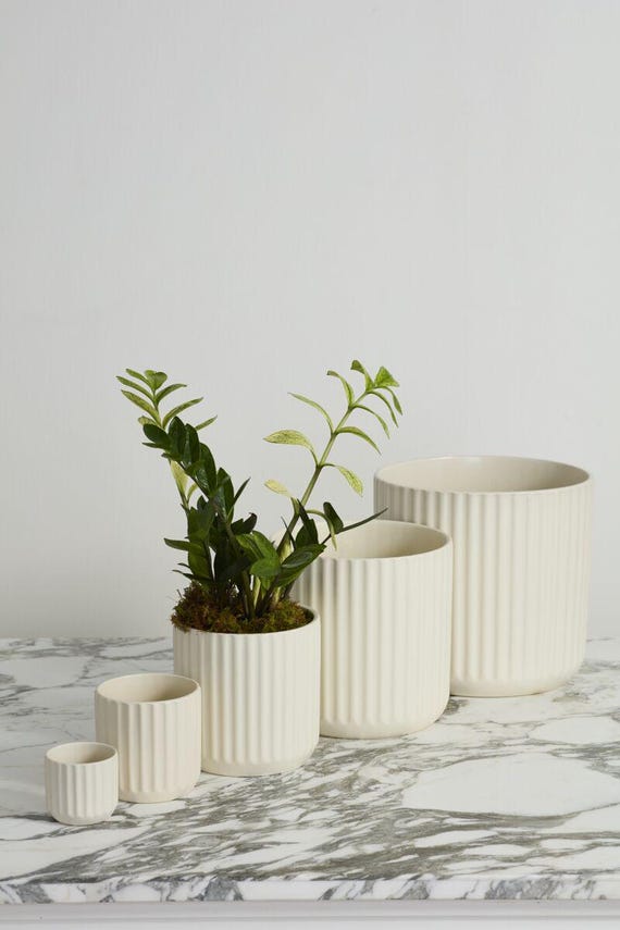 Weie Keramik Pflanztpfe  Einzigartiger moderner bertopf fr  Zimmerpflanzen  Groer Blumentopf  Sukkulenten Pflanztopf  Garten  Geschenk fr Mama - Etsy.de