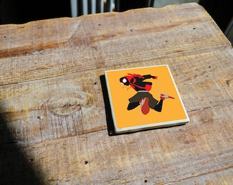 Posavasos de la película Spider-Verse con diseño minimalista original, azulejos de cerámica, acabado brillante, base de corcho, perfecto para el hogar o la oficina.