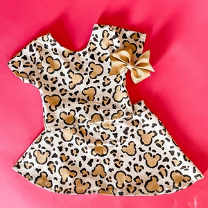 Cheetah Skirt And Crop, Mickeys Halloween Outfit, Girls Disney Outfits, Animal Kingdom, Animal Kingdom Outfit, Disney Safari Outfit