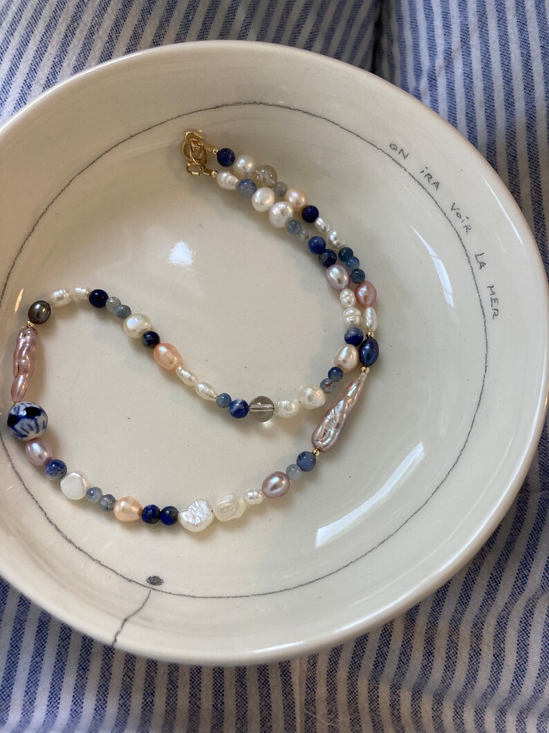 Collier handmade gold filled et perles naturelles gemmes perles d'eau douce fait main graine de mer image 5