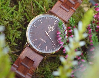 Wooden watch "Octavia" | Handmade wooden watch | Sandalwood & rose gold stainless steel case | Sustainable wristwatch | Gift [32 mm]