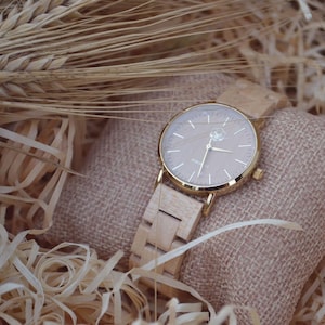 Wooden watch &quot;Clark&quot; | Handmade wooden watch | Maple wood & golden stainless steel case | Sustainable wristwatch | Gift [32 mm]