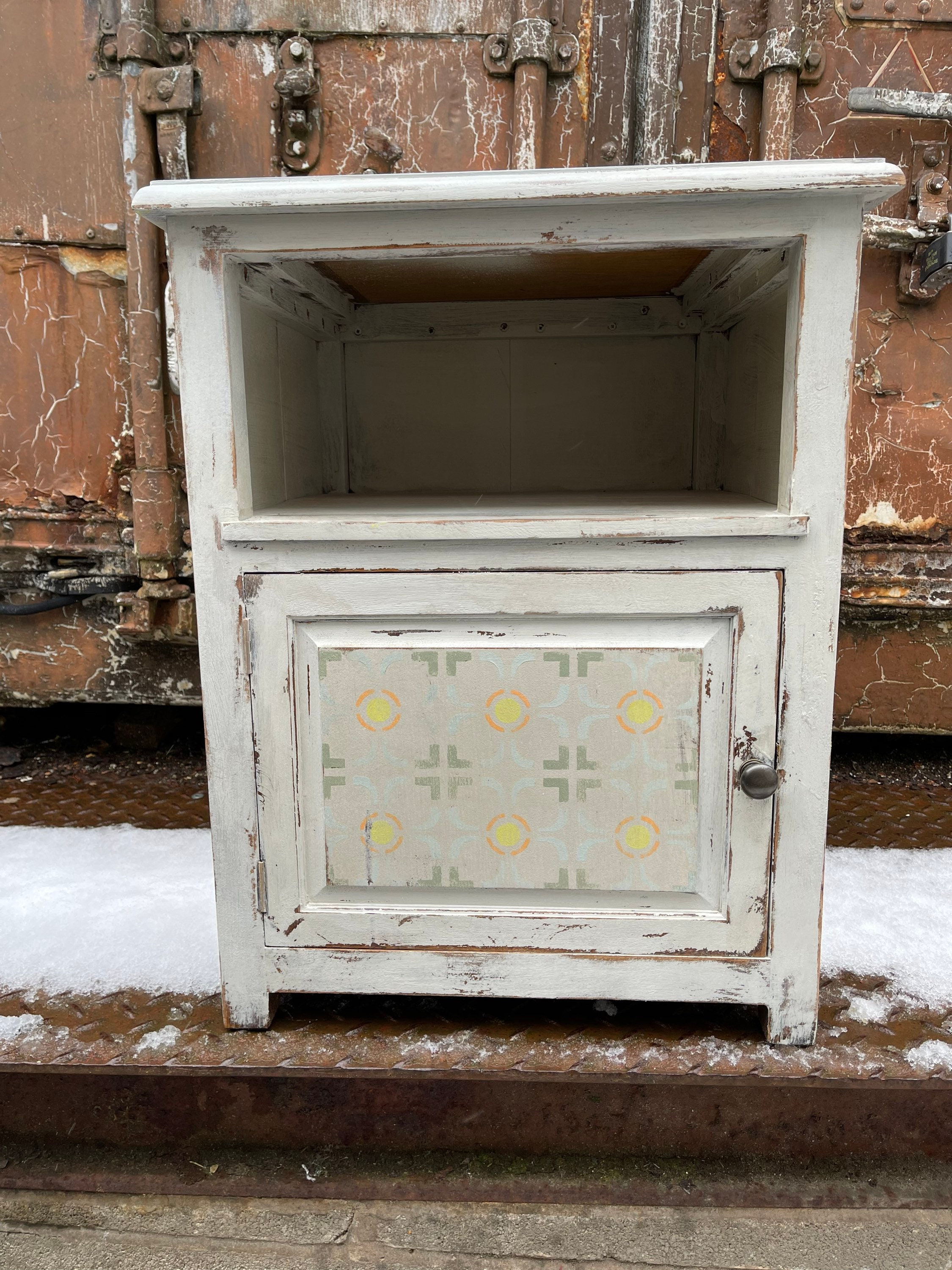 Distressed white nightstand online