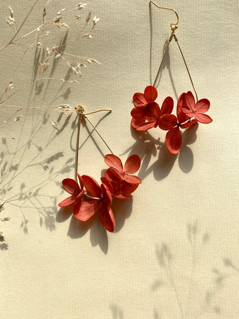 Earrings with natural flowers for bride witness weddings and personalized giftsRHEA terracotta image 1