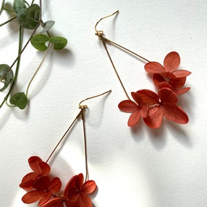 Earrings with natural flowers for bride witness weddings and personalized giftsRHEA terracotta image 3