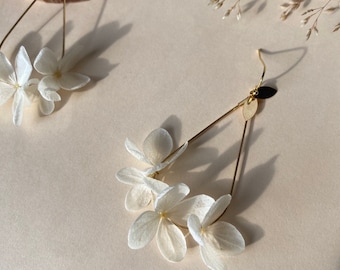 Oorbellen met geconserveerde natuurlijke bloemen, bruiloftsaccessoires, bruidsmeisjescadeau, speciaal geschenk -- RHEA gebroken wit (crème)