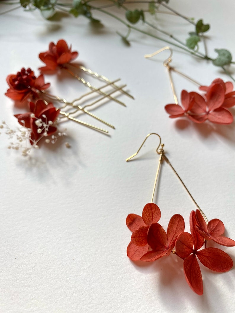 Earrings with natural flowers for bride witness weddings and personalized giftsRHEA terracotta image 5