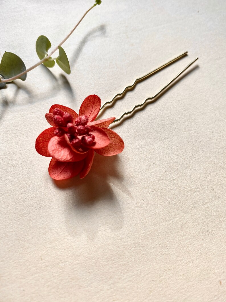 Pinned bun stick hair clip in preserved natural flowers wedding hairstyle accessoriesCAPUCINE orange terracotta image 5