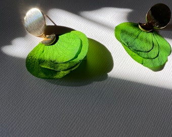 Boucles d'oreilles en fleurs naturelles stabilisées accessoires de mariage cadeau spécial--ANATOLE vert