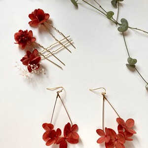 Earrings with natural flowers for bride witness weddings and personalized giftsRHEA terracotta image 4