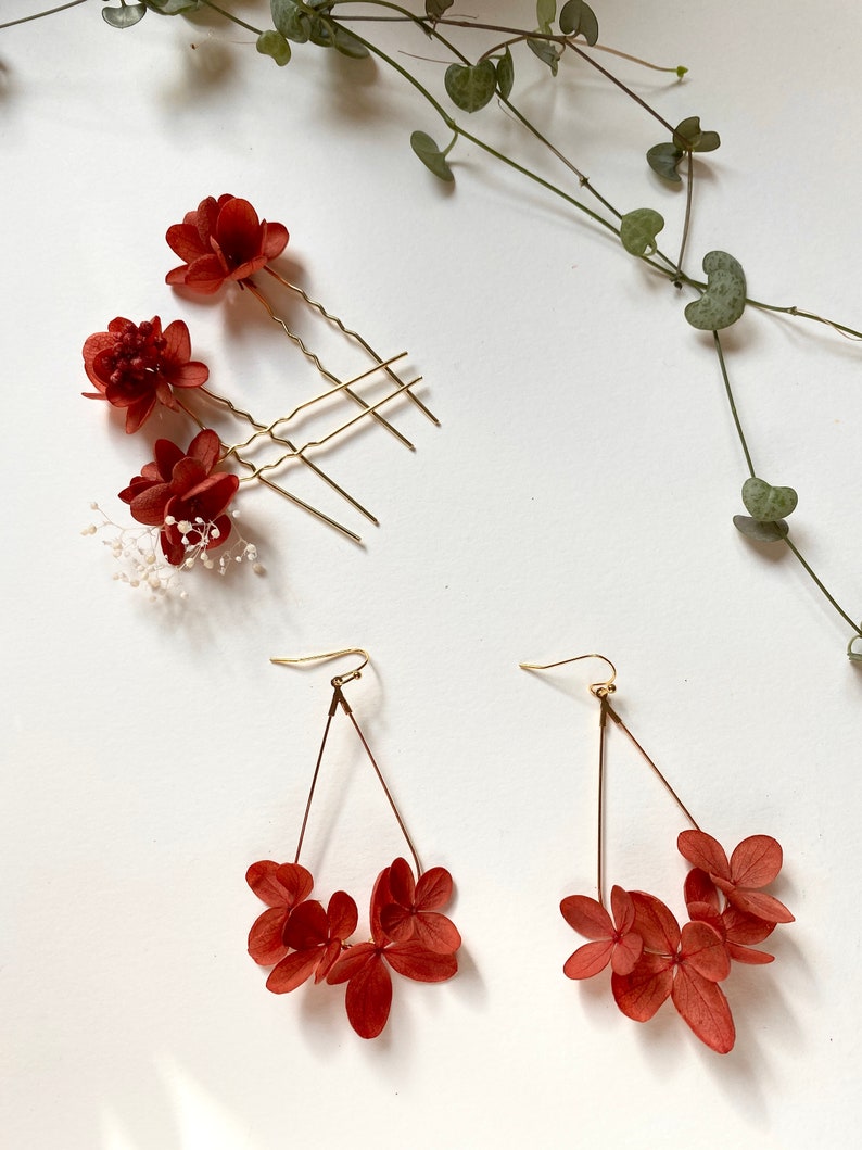 Earrings with natural flowers for bride witness weddings and personalized giftsRHEA terracotta image 4