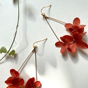 Earrings with natural flowers for bride witness weddings and personalized giftsRHEA terracotta image 2