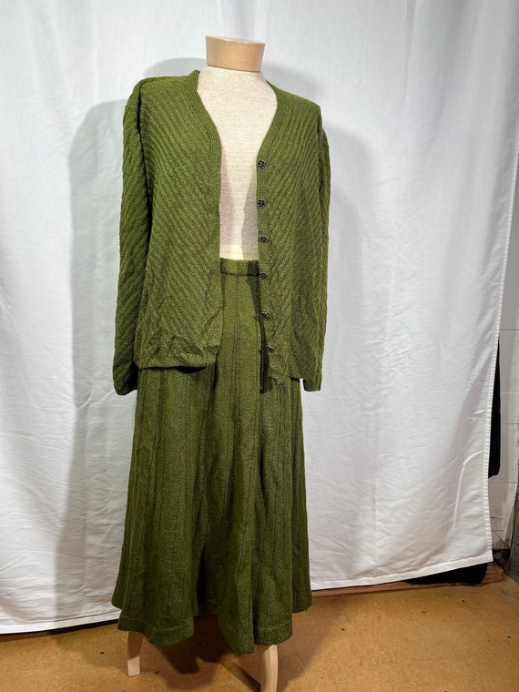 Cozy, green, classic knit, sweater, set vintage c… - image 4