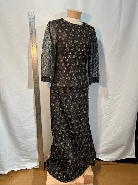 Full length, heavy gold beaded and embroidered go… - image 5