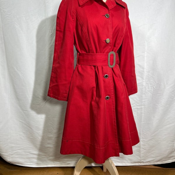 Vintage 1970s, 1980s London Fog red jacket with matching belt and brass and silver buttons labeled as petite size 12, similar to modern m/l