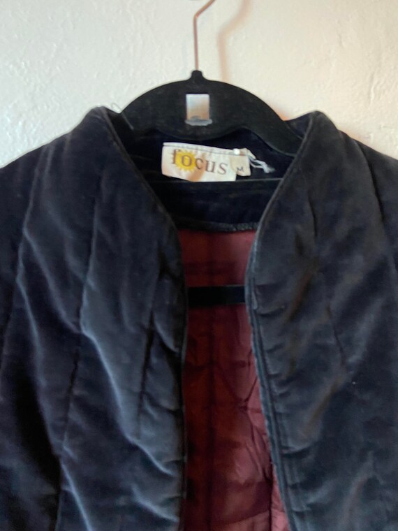 Vintage puffy black velvet fall/winter jacket - image 4