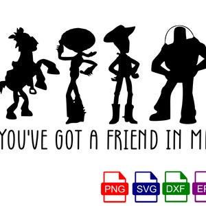 Pu&ograve; includere: Silhouette in bianco e nero di Woody, Buzz Lightyear e l'alieno di Toy Story. Il testo "You've got a friend in me" &egrave; sotto le silhouette. L'immagine include icone di tipo di file per PNG, SVG, DXF ed EPS.
