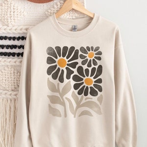 Boho Flower Sweatshirt Unisex Wildflower Sweater Women Floral Minimalist Sweater Flower Print Sweatshirt Woman Gift Oversized Flower Shirt