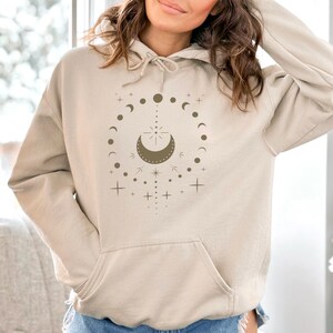 Sudadera con capucha de fases lunares celestiales, sudadera boho mística para mujer imagen 3